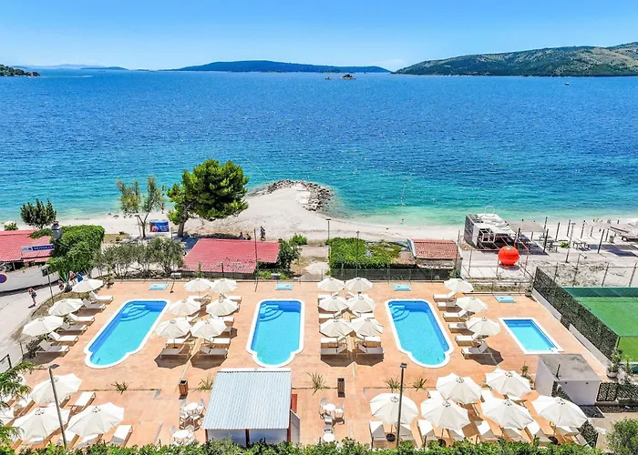 Medena-3 By Interhome 特罗吉尔